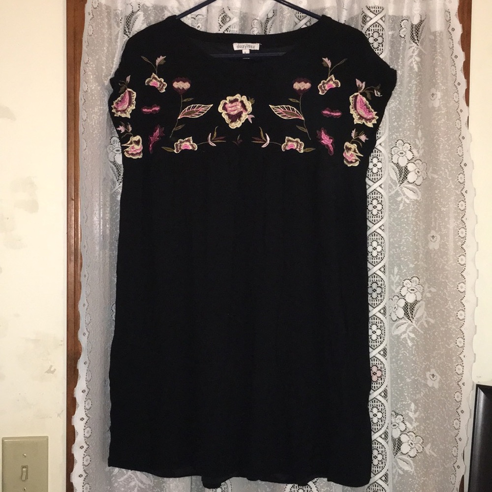 Dizzy Lizzy black dress with flower detail